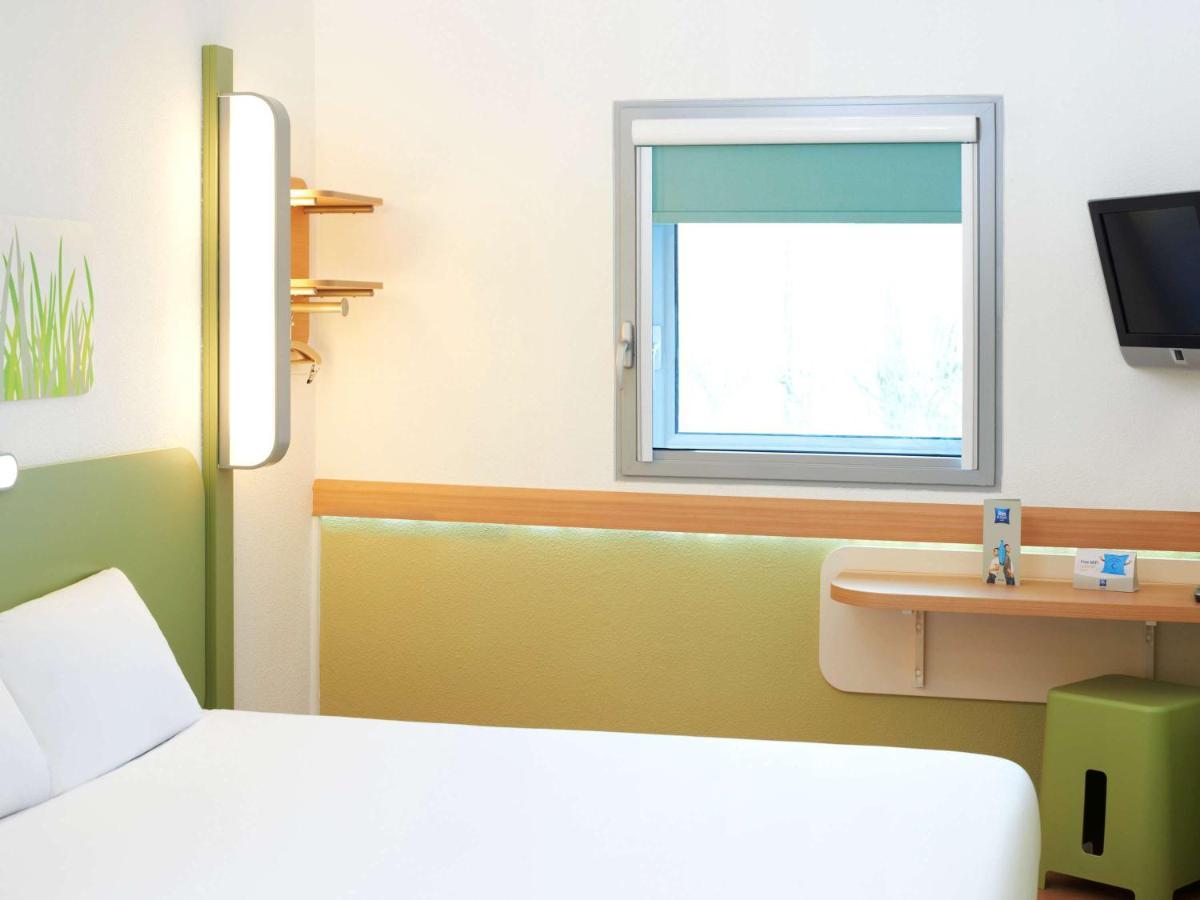 Ibis Budget Newport Exterior foto