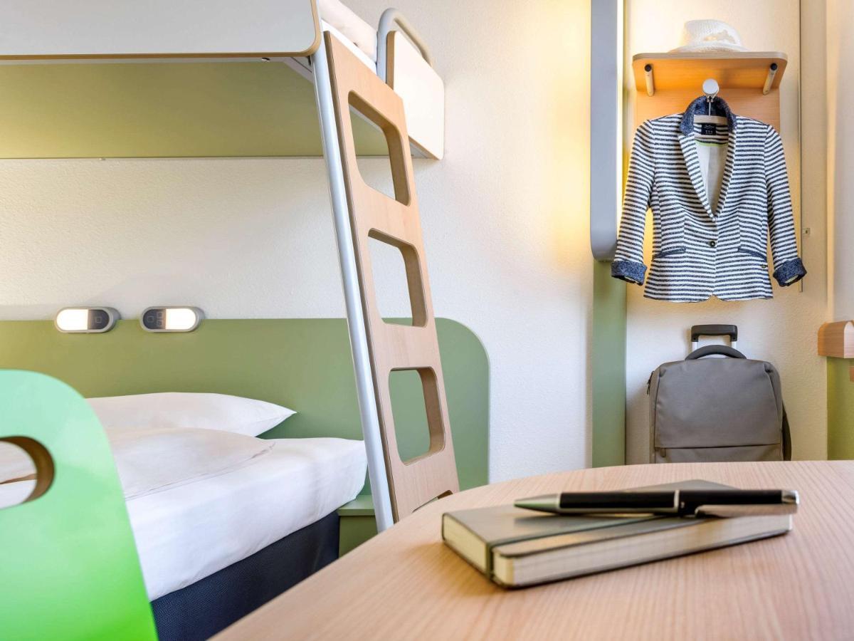 Ibis Budget Newport Exterior foto