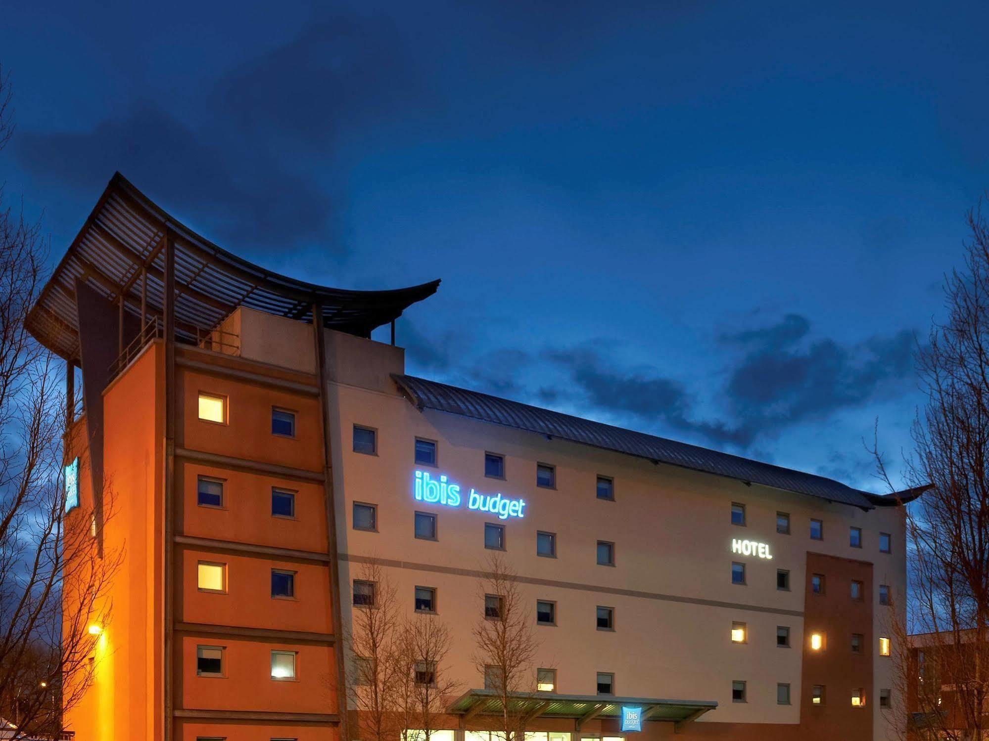 Ibis Budget Newport Exterior foto