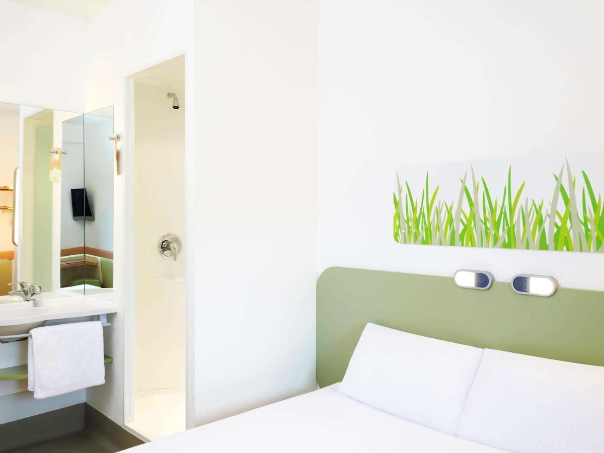 Ibis Budget Newport Exterior foto